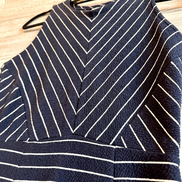 NWT Navy & White Pin Stripe dress - Picture 4 of 6